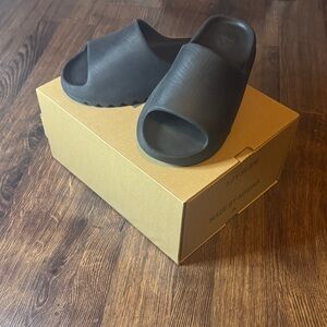 Adidas YZY Slide in Tan